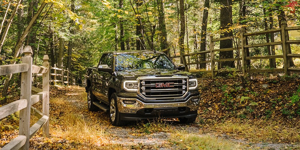 GMC's tweet photo. With its quiet interior &amp; comfortable ride, the ‘16 #GMCSierra is made for the scenic route. https://t.co/ynMfkBRVjU https://t.co/NMgaW6zkk3