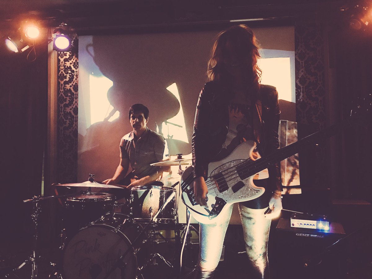 Rexxymusic's tweet photo. #pinkpainful, Ian &amp; #Rexxy. Michelle is leaving the stage and we love her!#michellelove #synthbabe https://t.co/AIh78GQMJ6
