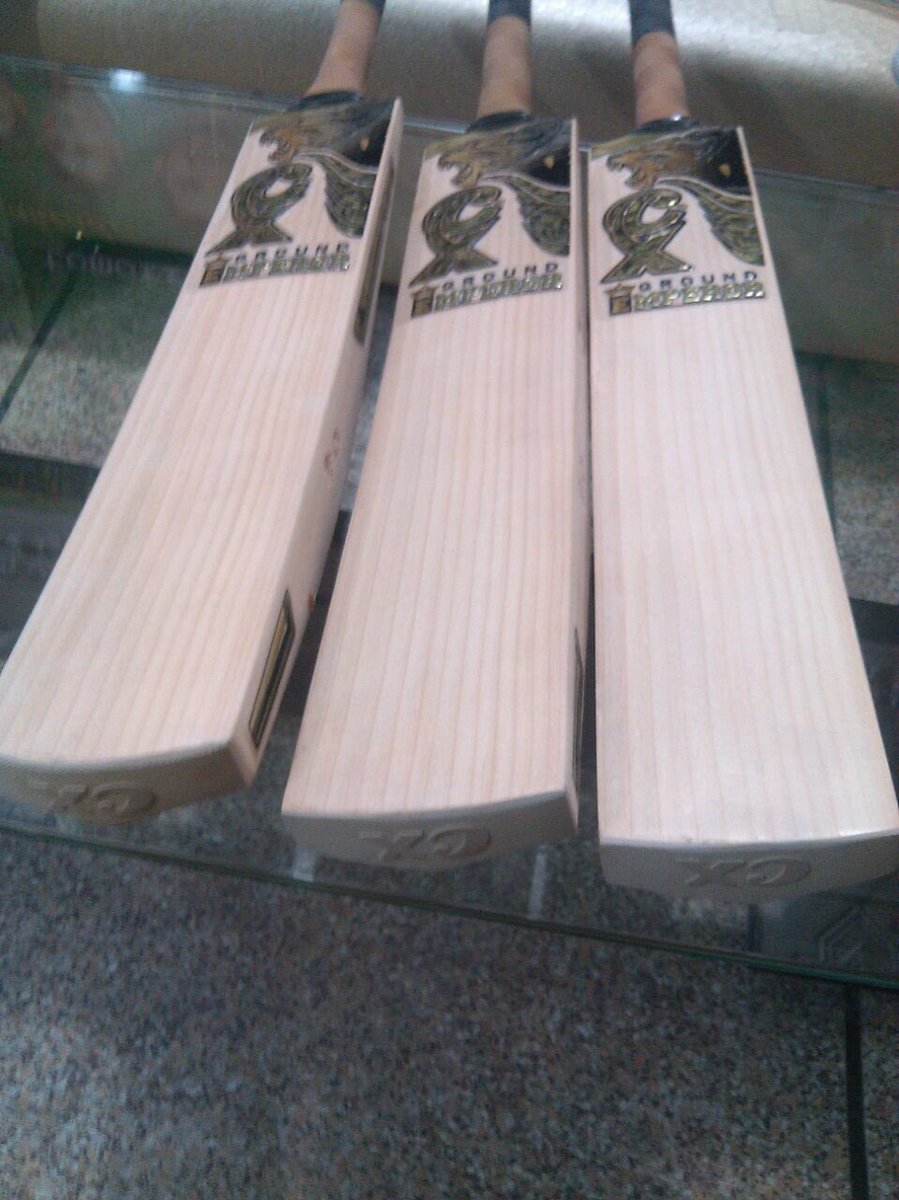 SQSports's tweet photo. CX #Bats continue to surprise us with their quality. Check out these beauties! #TrueCricketExperts https://t.co/fVqsJbe27Y