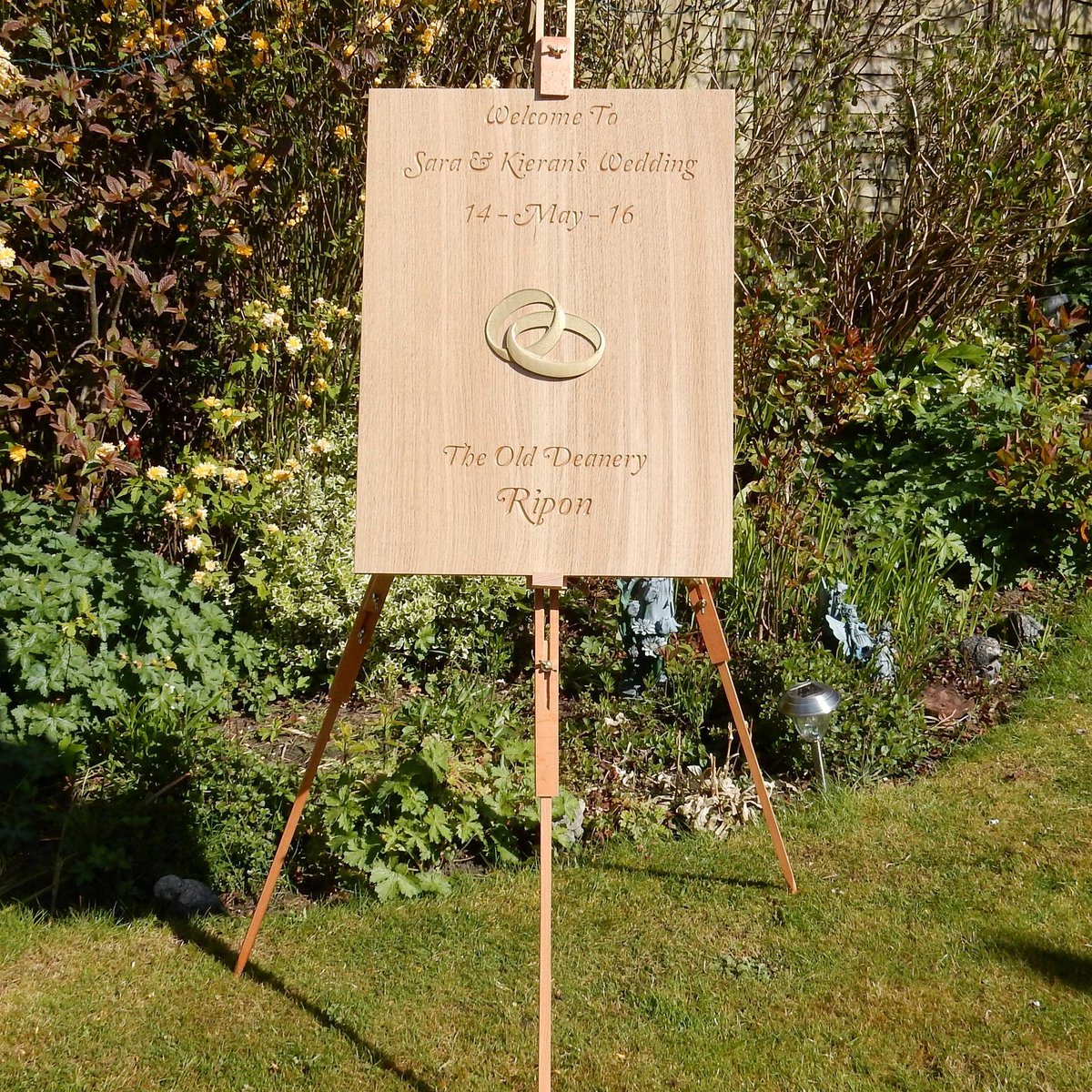 LAP_Gifts's tweet photo. Wedding welcome board #wedding #weddingwelcomeboard https://t.co/dJ3h8lGc1Q