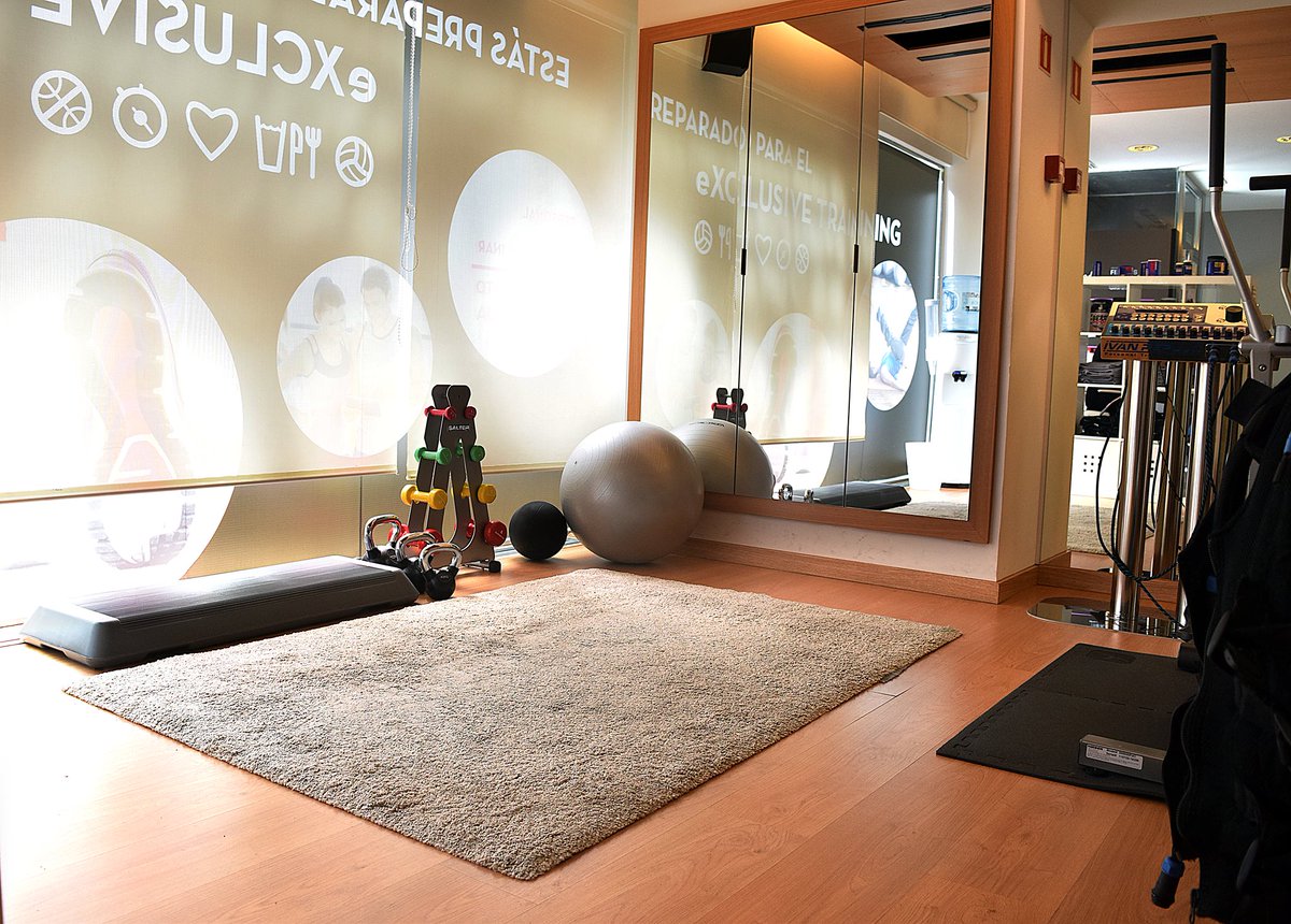 XclusiveFit's tweet photo. ¡Seguro que no vuelves al #gym masificado! https://t.co/fmp1WKErAm
#PersonalTrainer #FitnessExclusivo https://t.co/YzXK5WTRXn