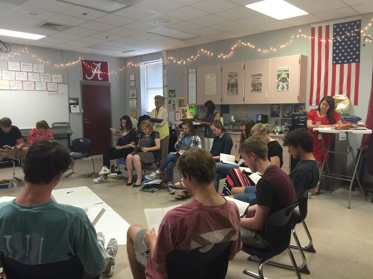 jbrown0503's tweet photo. Instructional Rounds with @al_bpc today at Vestavia Hills High School. #armyofeducators https://t.co/hSRruZNJ6y