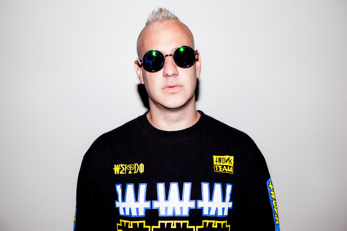 RUNTHETRAP's tweet photo. PREMIERE:  @ItsBrillz brings the fire with his latest release https://t.co/nE145gruri https://t.co/LucWVOClo0