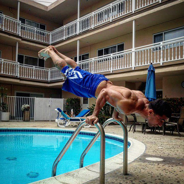 califitmike's tweet photo. #TBT
#planche at the pool 
Ready for summer 😎
#Calisthenics #core #summer   #bodybuilding #ifbbpro #Graciejiujitsu https://t.co/VVbkx8w4Aw