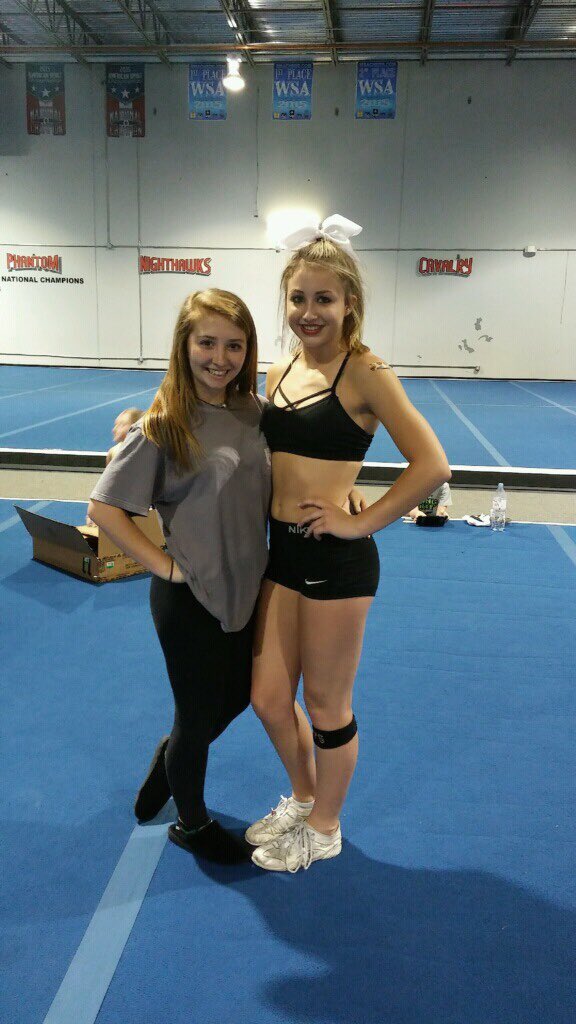 _brooke_dumas's tweet photo. raptors are ready to kill it this weekend in Orlando #ddys ❤️❤️❤️ https://t.co/BPSSIr66nc
