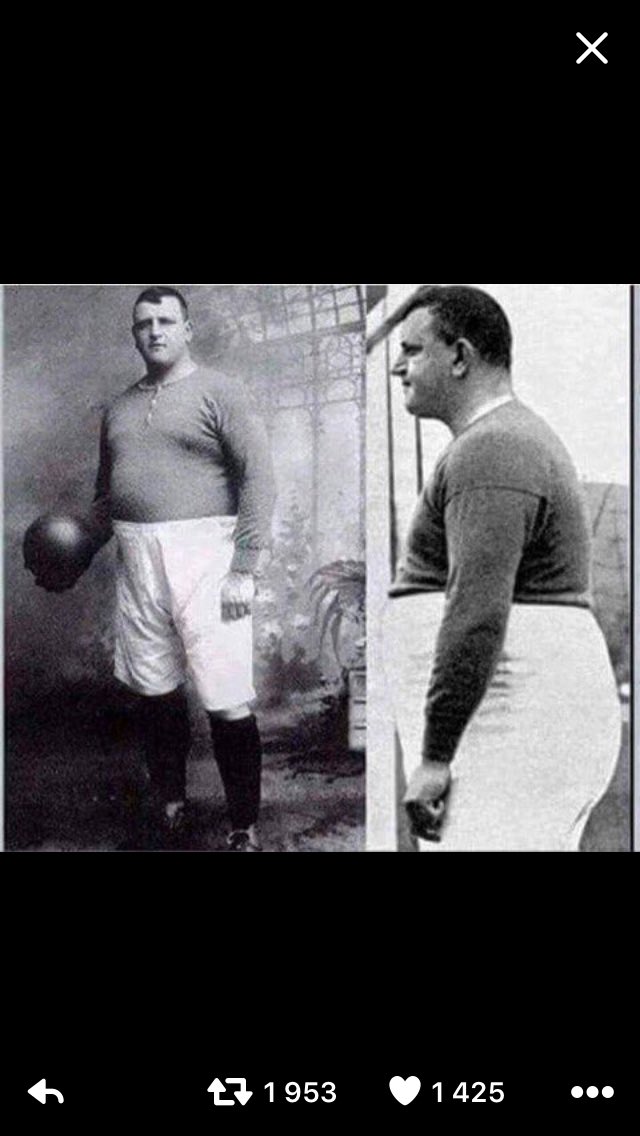 Just spotted this photo of <a href="/RyanHarrison31/">Ryan Harrison</a> last game for <a href="/BidvestWits/">Bidvest Wits (at 🏡)</a> 
#lean #mean #fightingmachine