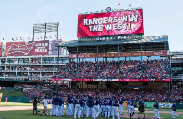 Pudge_Rodriguez's tweet photo. #TBT to this great memory from last year @Rangers un gran recuerdo de la temporada 2015! Vamos por más muchachos! https://t.co/SrdCUCBdhW