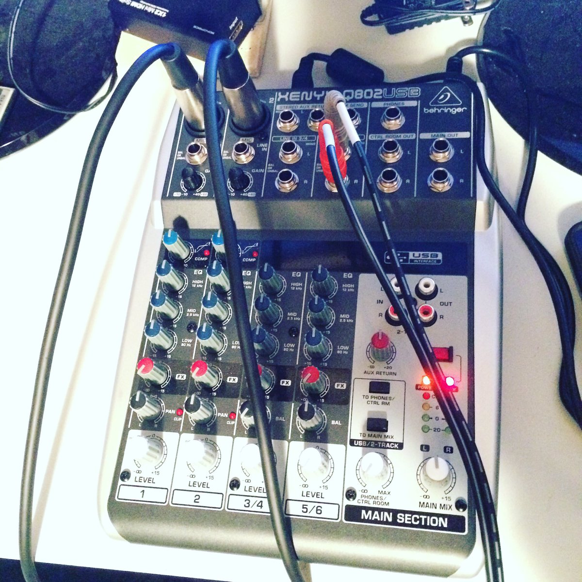 2WeekPod's tweet image. Got some new equipment for your listening pleasure. #2WeekPod