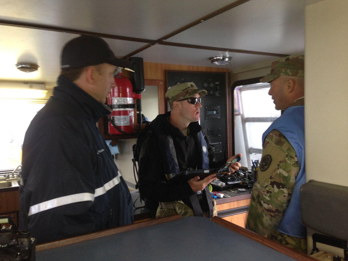 TheCalGuard's tweet photo. Day 4 @CityofSanDiego maritime exercise w/ interagency partners screening radiation #KeepingCASafe https://t.co/6Cpq3cXhGY