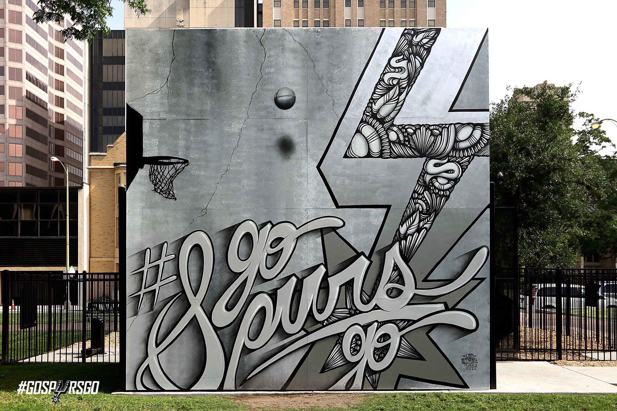 Centro San Antonio reveals Houston Street Garage Spurs mural