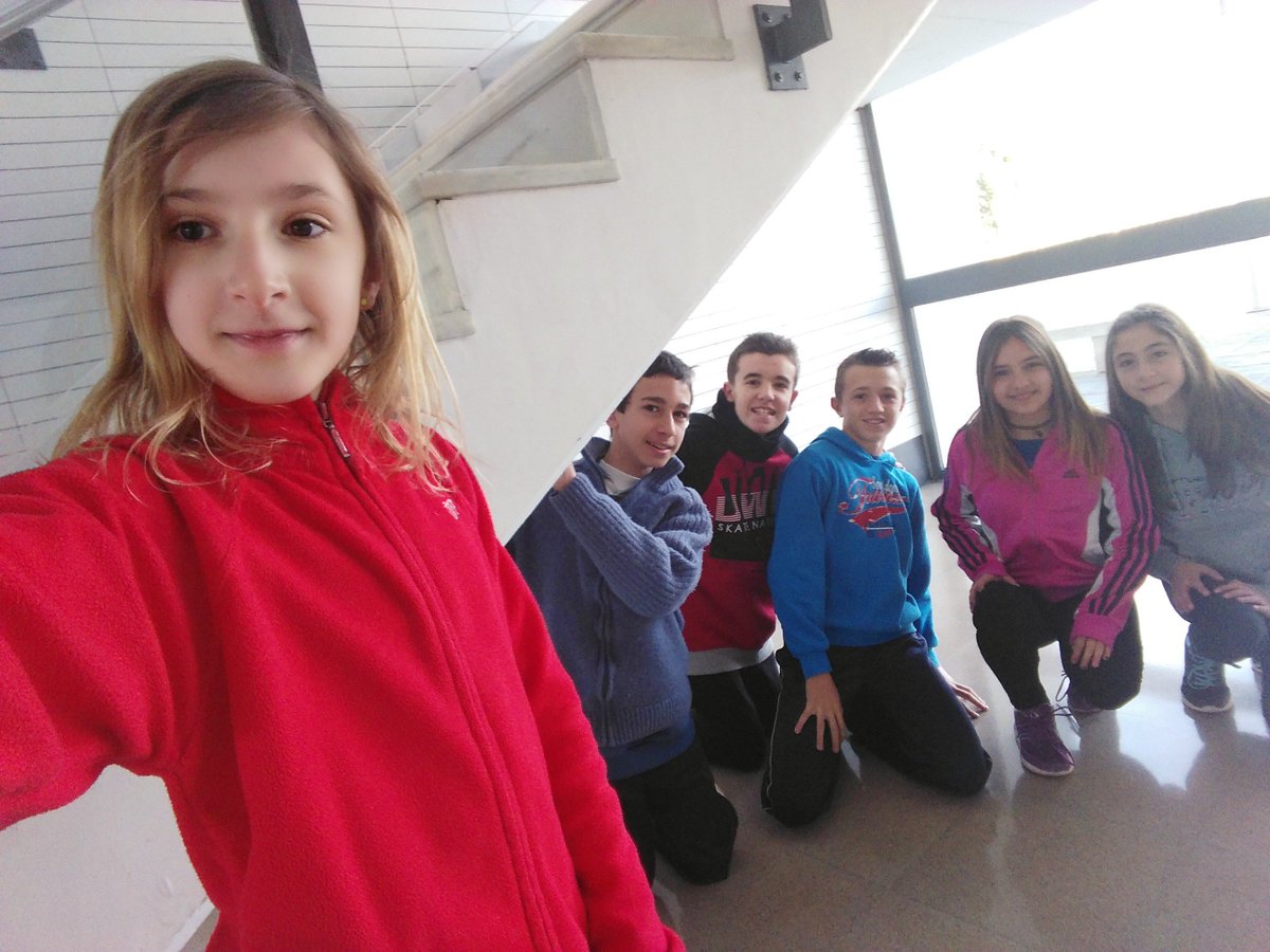 canviemIESSucro's tweet photo. Altre grup de 1r ESO han fet una activitat per localitzar els espais i plantejar propostes de canvi #canviemIESSucro https://t.co/UrkUUZozen