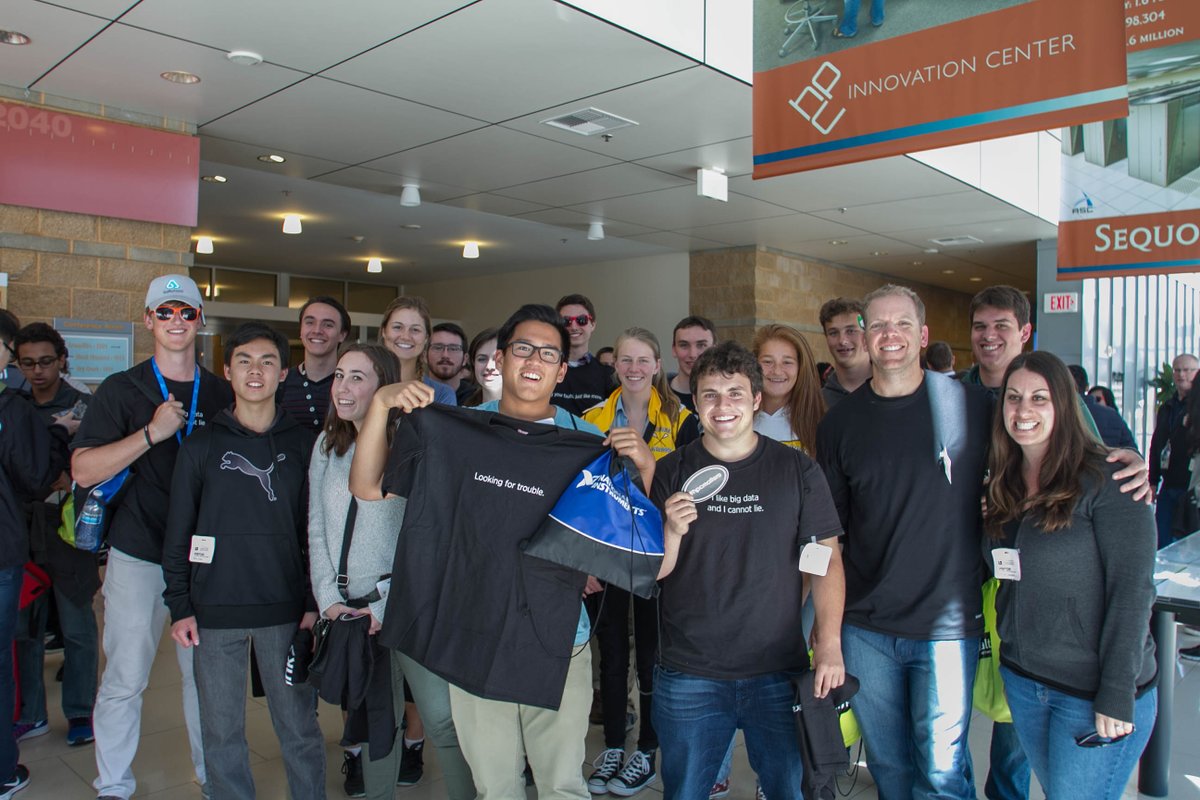 ITJobShadowDay's tweet photo. #ITJobShadowDay 2016 was a blast! Until next yr! https://t.co/y784QR8uWg; https://t.co/nRBMDxI2GE https://t.co/Xq39H7FzDM