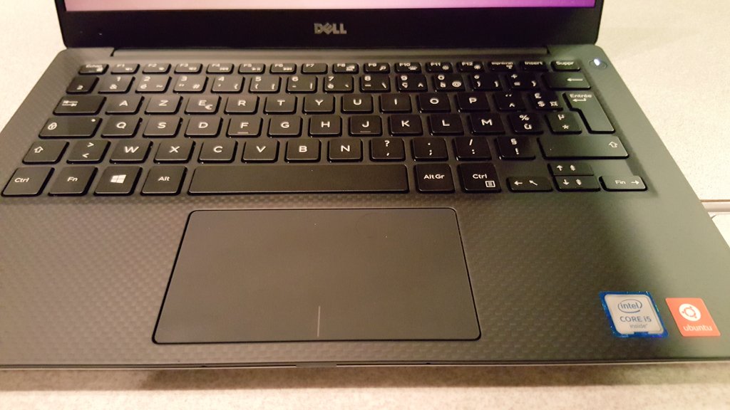 c_chaudier's tweet image. @DELLFrance @Dell dite il y a quelque chose qui me perturbe sur mon #xps13 #developeredition. Pas vous ? 😓