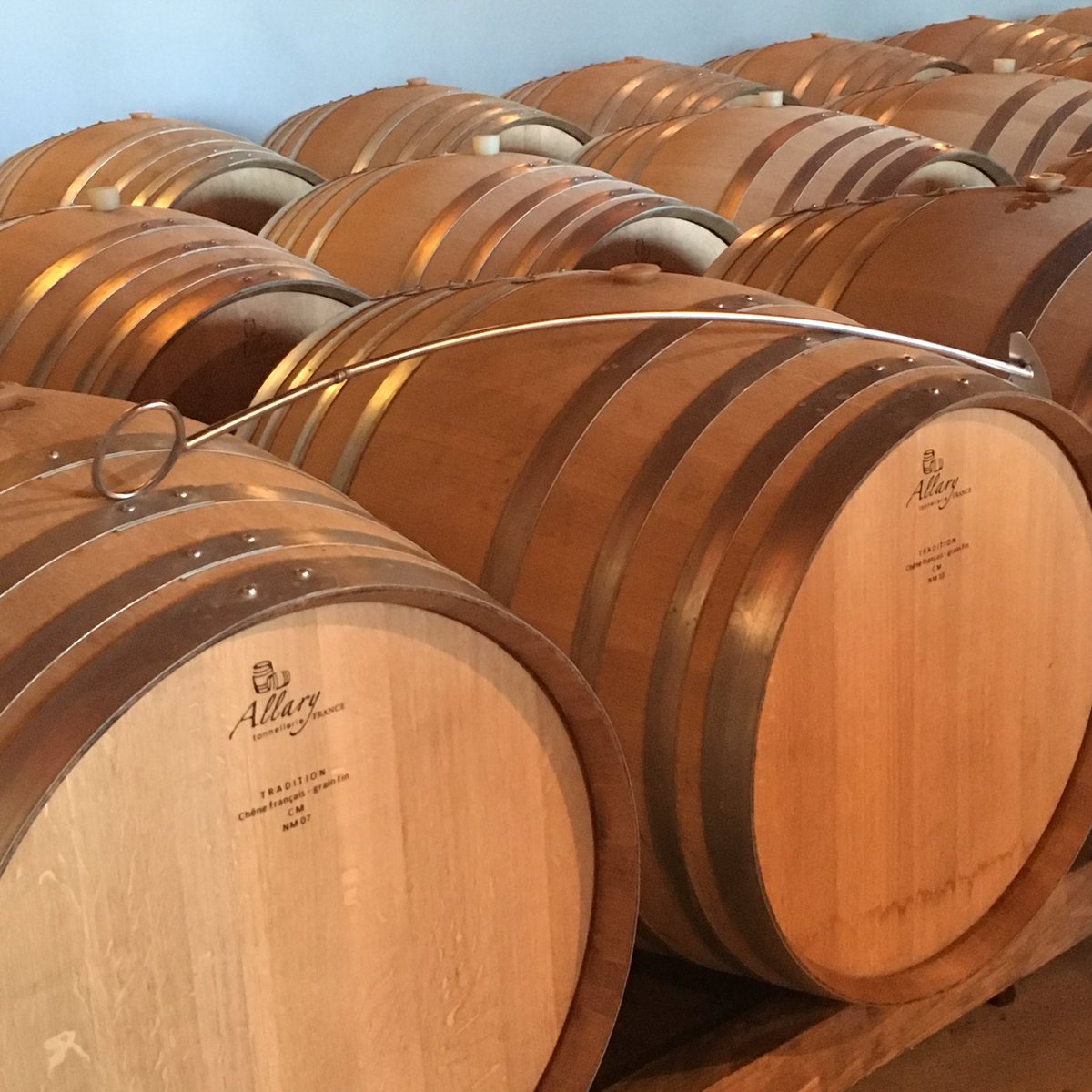 Les chais cet endroit où je pourrais rester des heures ! #Oenotourisme #WineLovers <a href="/Vraguenot/">Vignobles Raguenot</a>