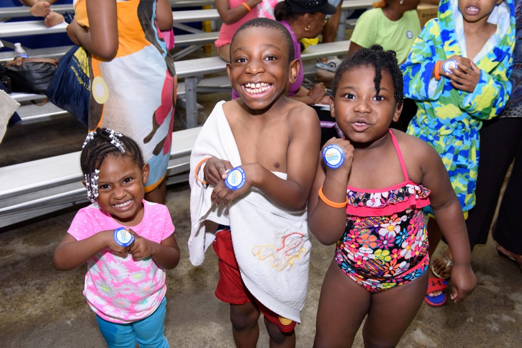 poolsafely's tweet photo. Join these young swimmers and #TakethePledge to #PoolSafely: https://t.co/cTcv5E66GU https://t.co/G24vcefNpn