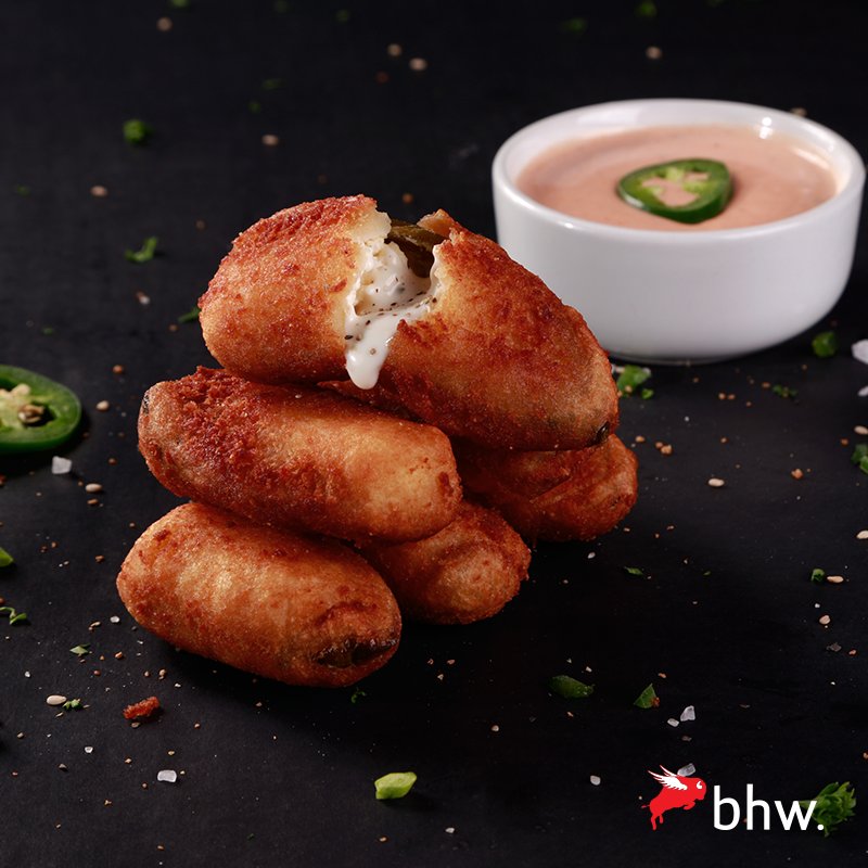 BuffalosHW's tweet photo. My friend, no te vas a poder resistir a nuestros “Jalapeño Poppers” rellenos de queso crema y empanizados. https://t.co/3nKC7GlDPt
