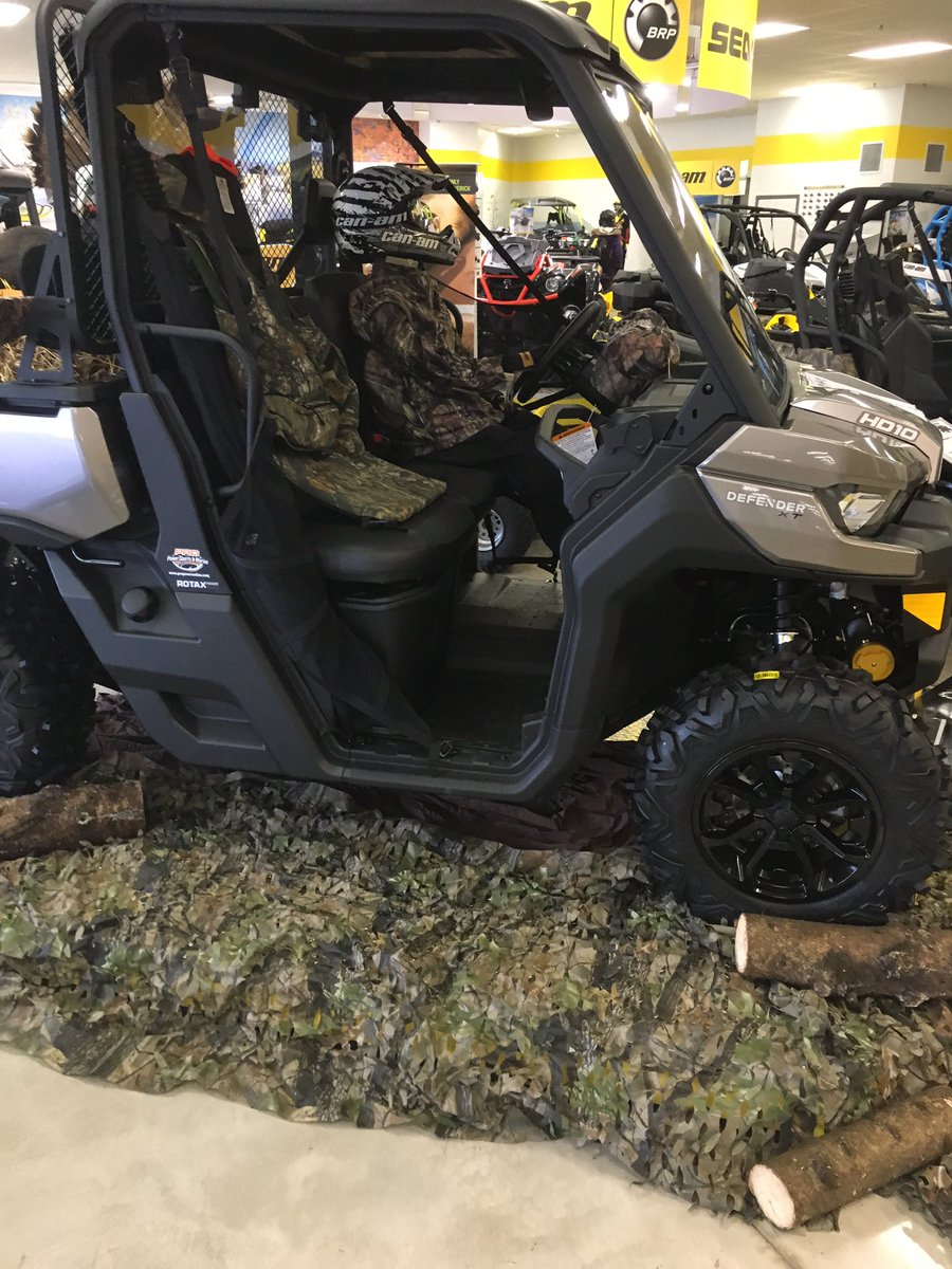 ZachAllen2008's tweet image. @MossyOak @Primos_Hunting @ralphandvicki  @TheCrushTV my day at work trying to win a contest. #SpringTurkeyHunting