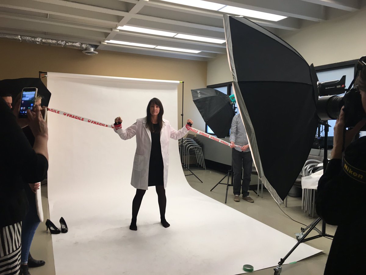 JenZomederis's tweet image. Empowering photo shoot @EdenHennessey! #WomenInSTEM @dawnbazely @MarisaSterling @TheMathGuru #DistractinglyHonest