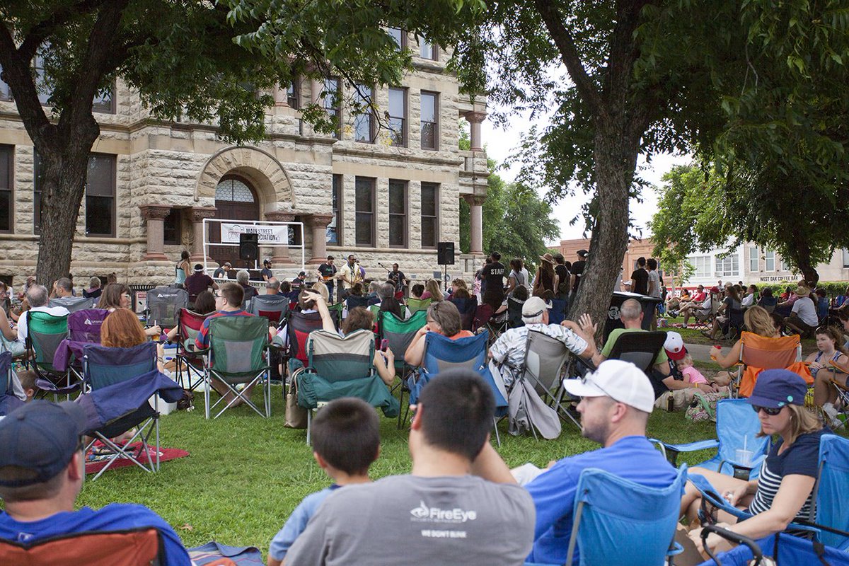 Don't miss #TwilightTunes on the lawn, featuring @kodywest_! bit.ly/1XX67l7 #Dentoning (via <a href="/DentonMSA/">Denton Main Street Association</a>)