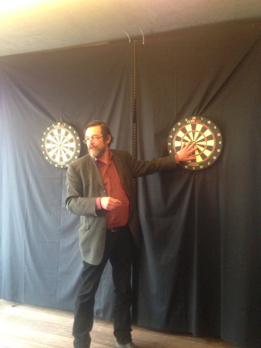 #BullsEyeBattle met #foundingfools en #startups strijden voor een ticket naar #Berlijn! #vokabox #floraliengent