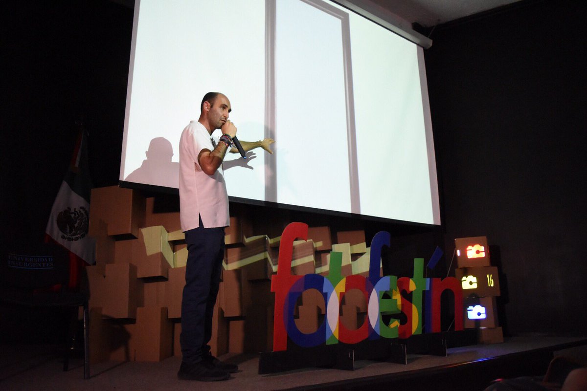 ¿Cómo se construye la realidad? <a href="/Zonymaya/">Zony Maya</a> hace reflexionar al público de #ff16mx en Conferencia Magistral.