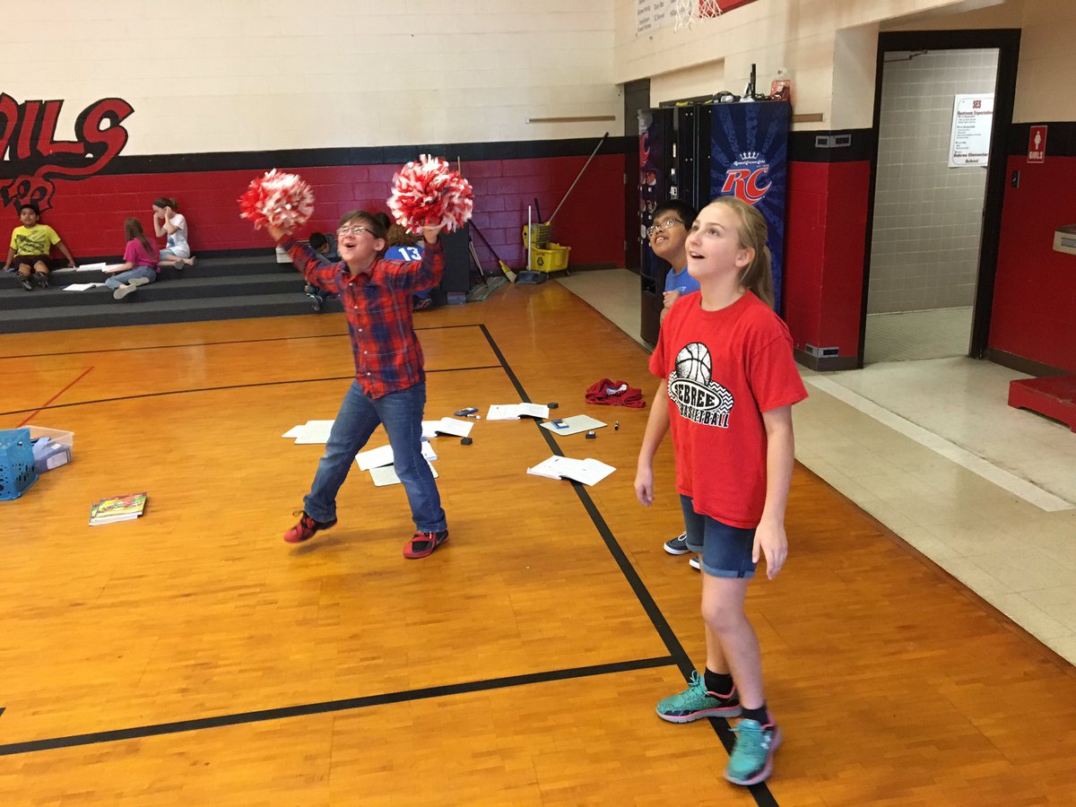 katy_park11's tweet photo. Mathketball review today! #1WC @mrsmohrsclass you inspired me last year 😉 https://t.co/tQOCrSOHPI