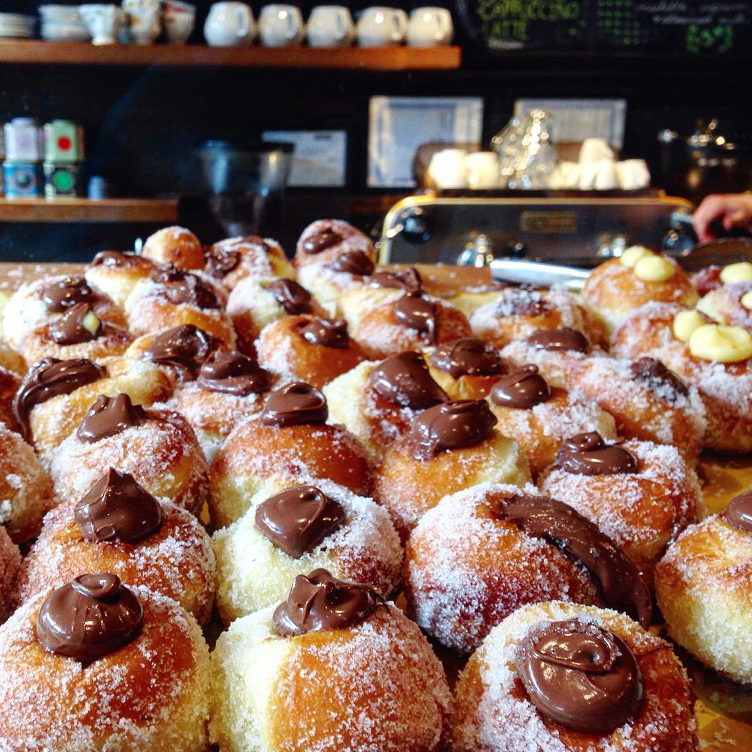 TerroniTO's tweet image. #Bombolini as far as the eye can see! Photo: TORONTO_FOOD™