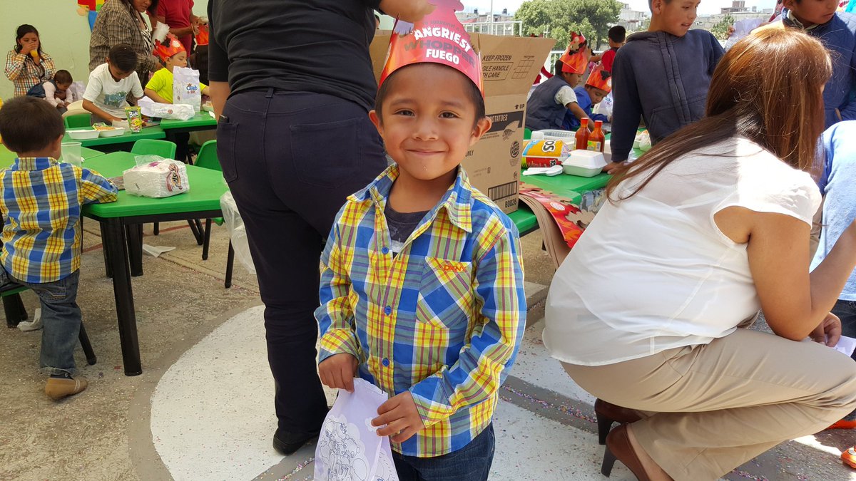fraternahoy's tweet photo. Emotivo convivio x día del niño en SanMiguelOcoyoacac sonrisas,alegría y felicidad en abundancia @IgorTrujilloC https://t.co/hD6LpQAyp0