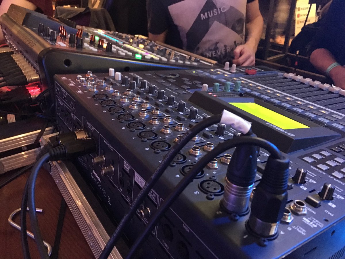 We're broadcasting LIVE at radiohud.com for all of those listeners at home. Don't miss out! #RHP