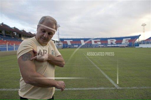 El #ClubAtléticoTigre propone implantar chip bajo la piel de sus socios #AP apne.ws/1Ui9AM2