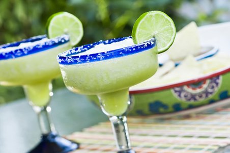 DocksideMarina's tweet photo. $2 MARGARITAS every THURSDAY! @fedeleogimenez @DocksideMarina #docksidemarina Come join us in paradise #docksidelife https://t.co/fYq54k5ryH