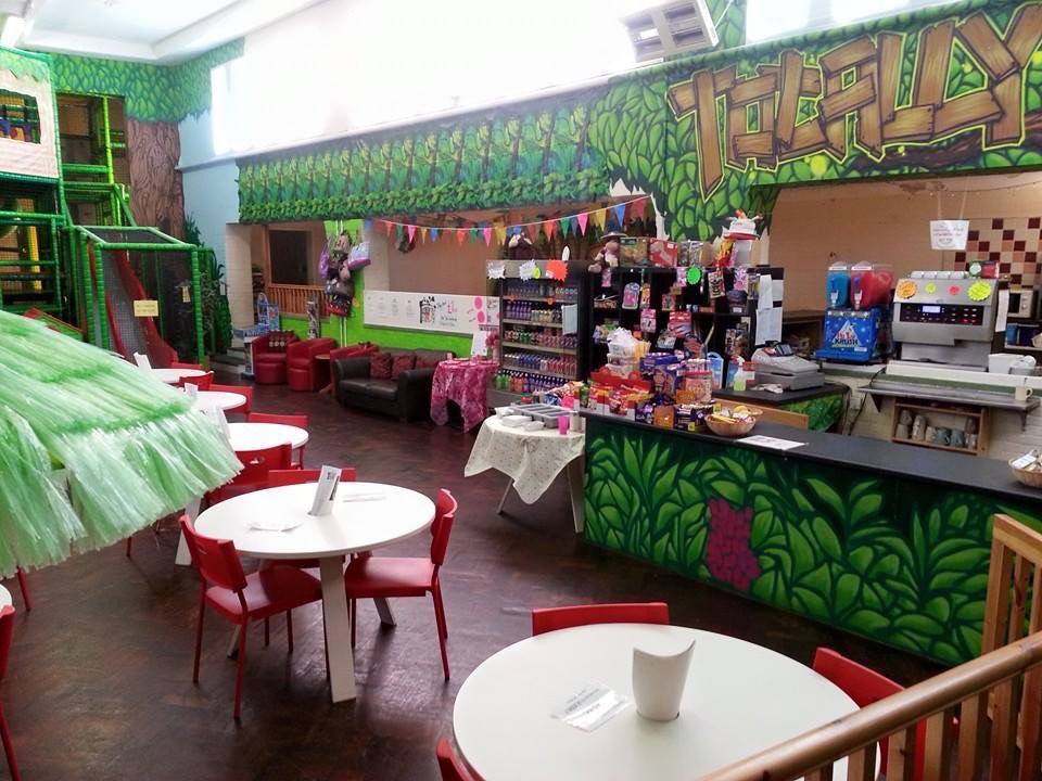 totally_ape's tweet image. Bank Holiday Opening
Open Sat 10-5pm, Sun 12-4pm &amp;amp; 11-4pm Mon
See you for SoftPlay fun X
#ColwynBay  #Nwaleshour