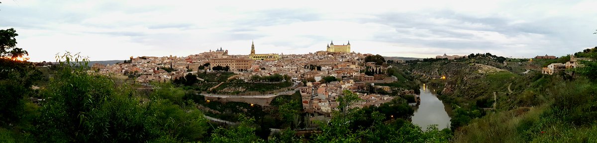 Disfrutando de las mejores vistas de Toledo;) #nightlovers7 <a href="/SamsungEspana/">Samsung España</a> #GalaxyS7edge