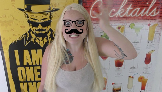 Watch LunaLove's leaked NSFW photo on TwXstars