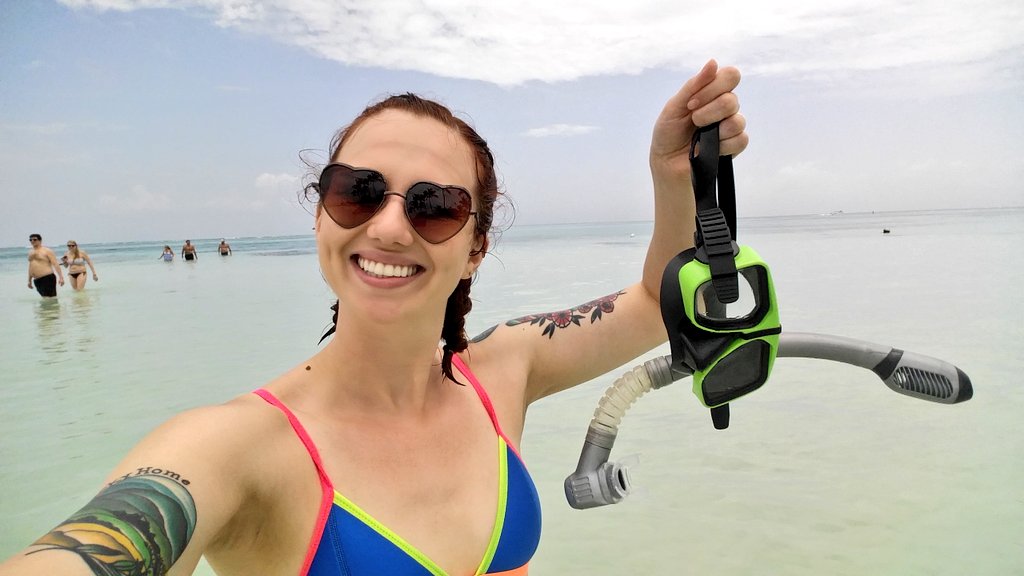 The_Traveling_B's tweet photo. Successfully completed my first snorkel in #PuntaCana and saw some amazing underwater sculptures! #LPinDR @GoDomRep https://t.co/HNht2vnBh4