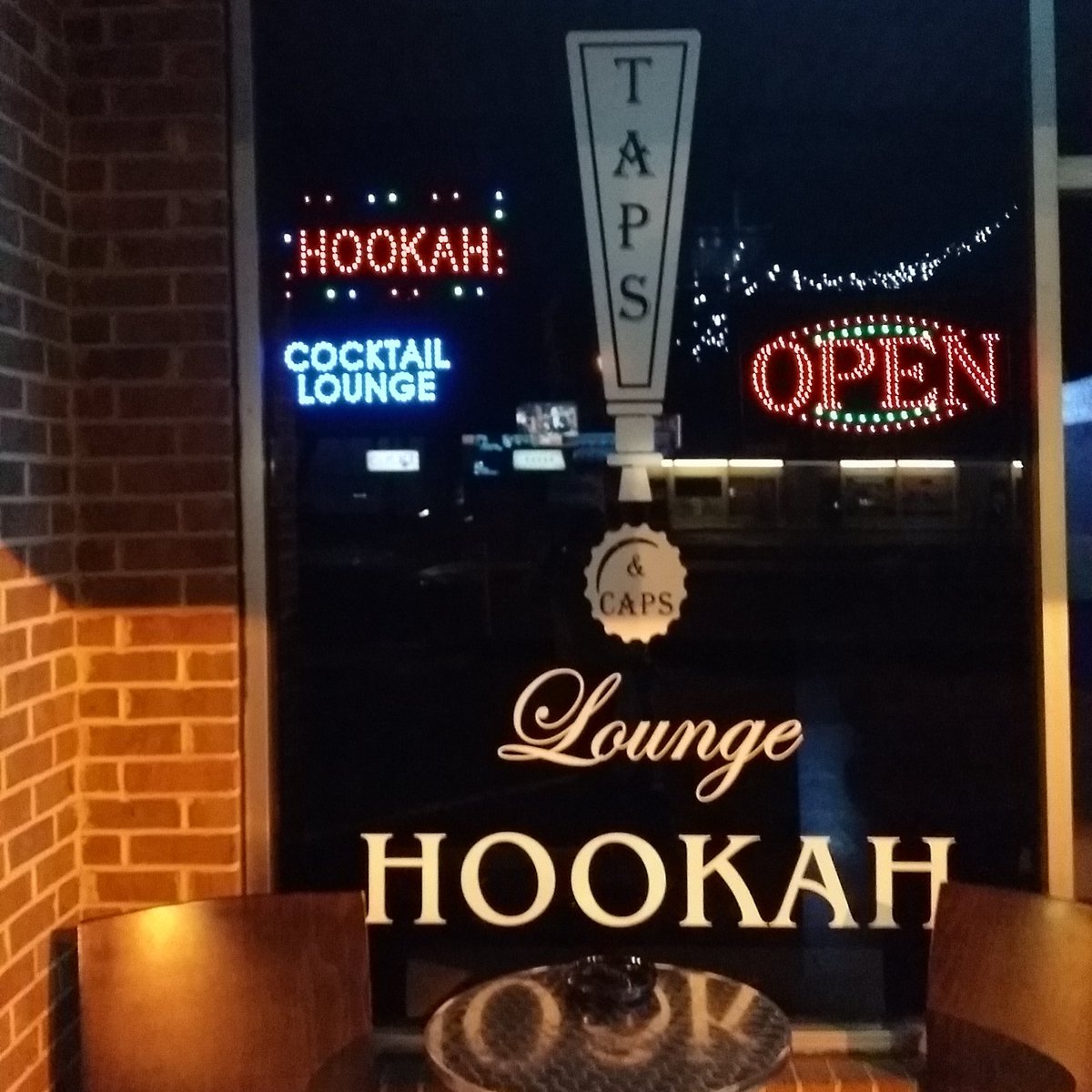 TAPS AND CAPS LOUNGE (LongwoodHookah) Twitter