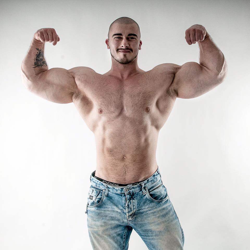 Muscle Lover on Twitter: "#Swedish male #model & #bodybuilder Pete Lind