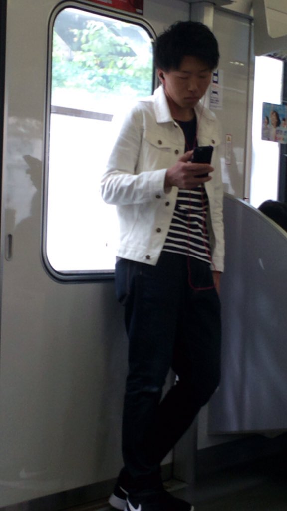 早川 尚吾 電車の中でかっこいい人見つけた T Co Fzvagt03ql Twitter