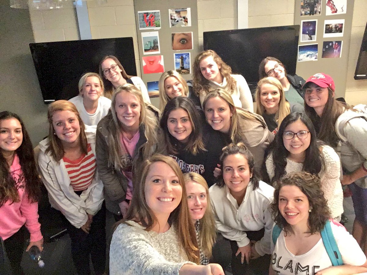 rachaelsullivan's tweet photo. Last day of #com473 selfie 🤘🏻💙 https://t.co/AIEvjxVkeE