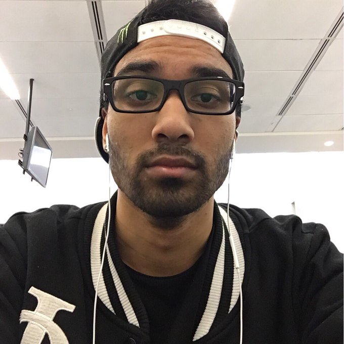 Watch Jev's leaked NSFW photo on TwXstars