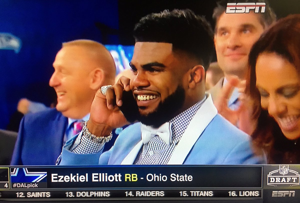 LarissaLiska's tweet image. Dallas Cowboys draft Ezekiel Elliott, Running Back from Ohio State. #DALpick #NFLDraft2016