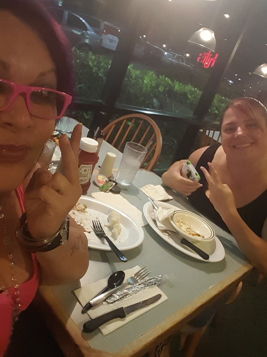 metalgirl222's tweet image. @PapiJoe1980 tamo aqui!!!! Apoyando!!!!