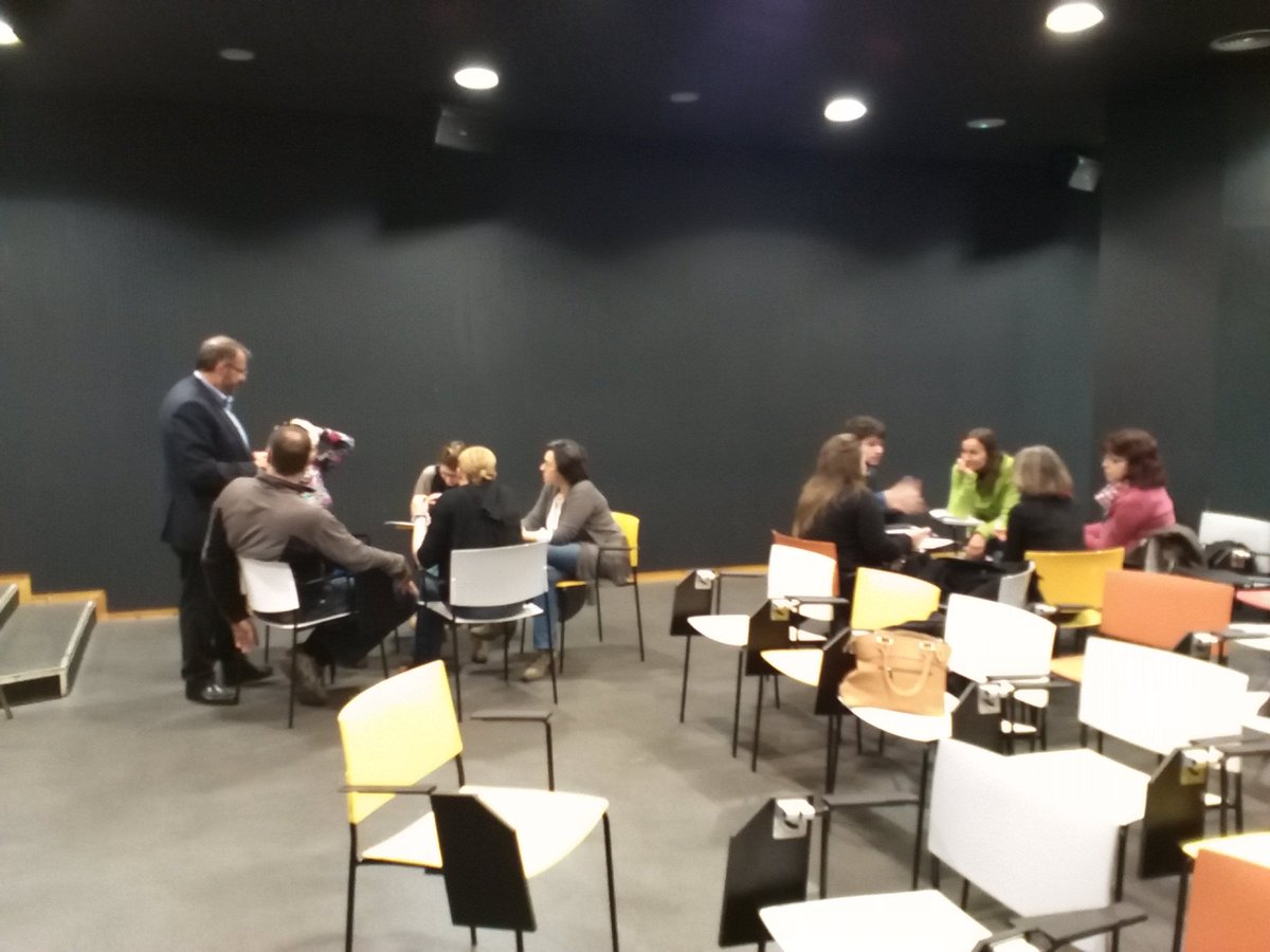 XavierPastor's tweet photo. Hem donat eines amb @EduardCarrera i han sortit propostes potents x @Lloret_de_Mar #repensalloret @paucanaleta https://t.co/i9QYoaeEeX