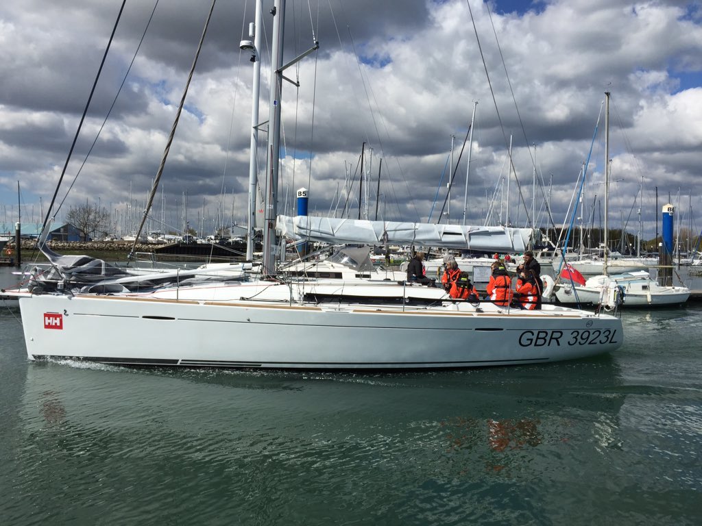 JessWhiteIAm's tweet photo. @pickled_egg #sailing #yachts #sun #experiencesmade https://t.co/gqP04pqRda