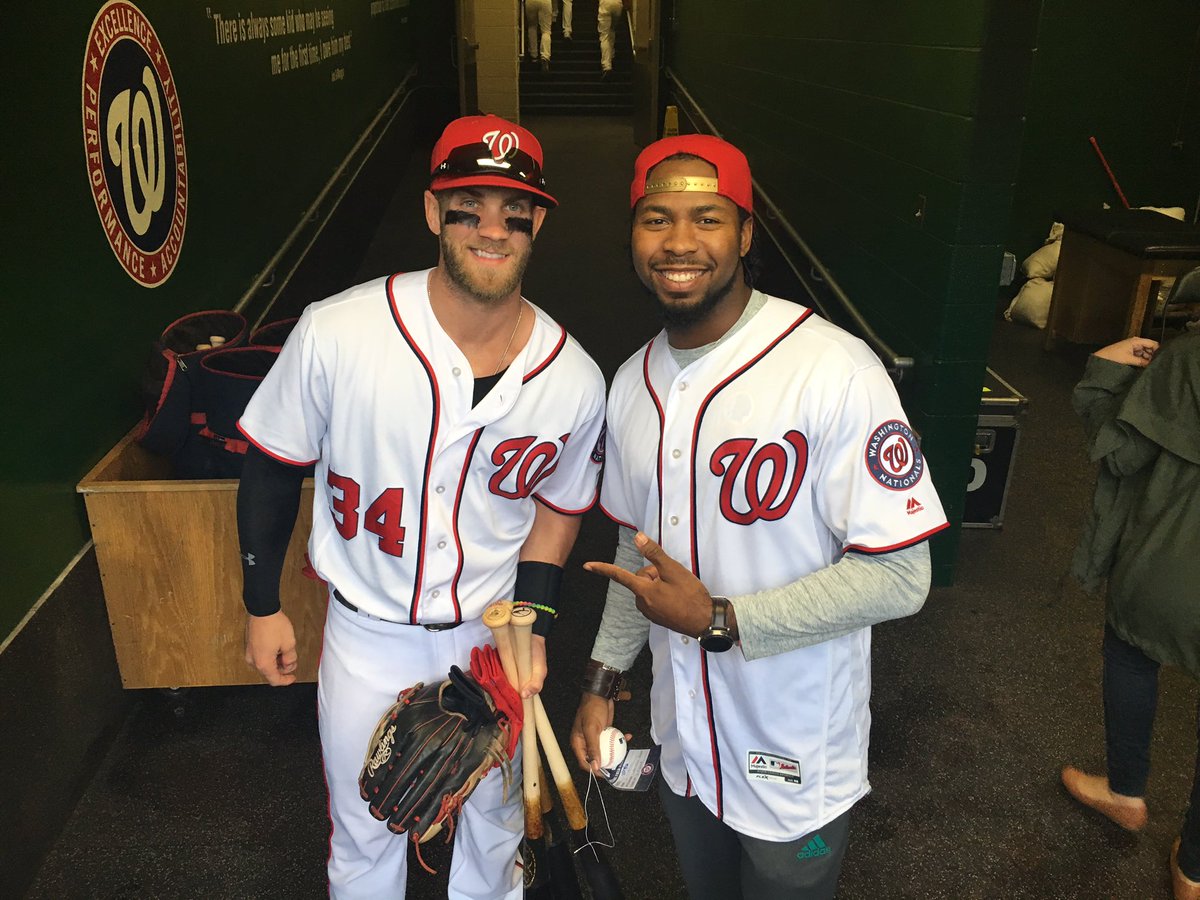 J_No24's tweet photo. ✊🏽RT @Redskins: Real recognize real.

@Bharper3407 + @J_No24 https://t.co/okQ6mE2hpn