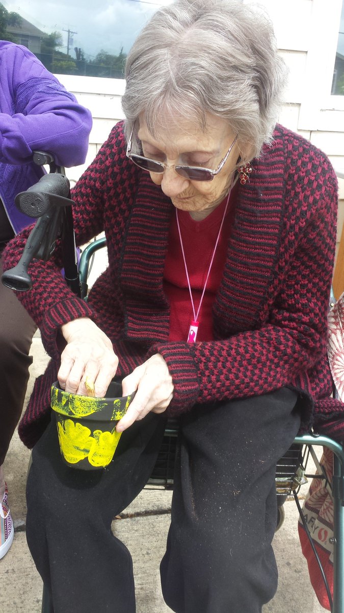 CallahanVillAD's tweet image. Gardening fun! @Callahanvillage #frontierculture #dirtyhands #softsoil