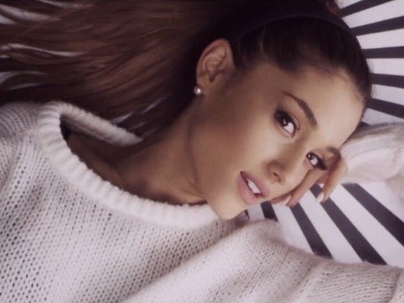 gettwelllsooon's tweet image. I'm so proud at everything she's achieved @ArianaGrande #2YearsOfProblem