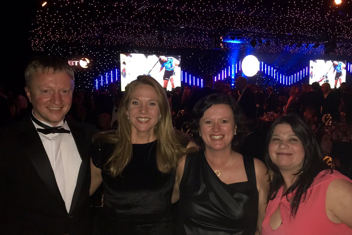 BreatheUnity's tweet photo. Great night & table @SportIndustry #BTSIA with @EalingHalf @ASICSUK @parkrunUK @CR_UK @BreatheUnityPR #table101 https://t.co/GYRc2rkgGK