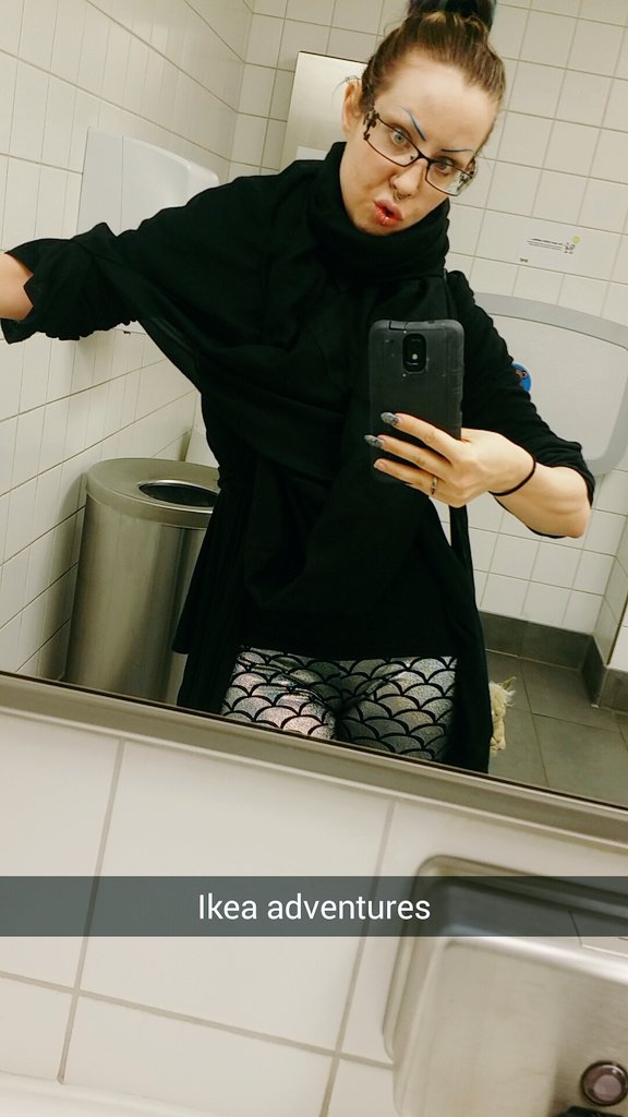 chorosive's tweet photo. #Snapchat #IKEA adventures w #comuse @Salient_Seven! #Leggings &amp; #eyeballs &amp; #medical &amp; #cats &amp; everything we love. https://t.co/BMdBgPTjB8