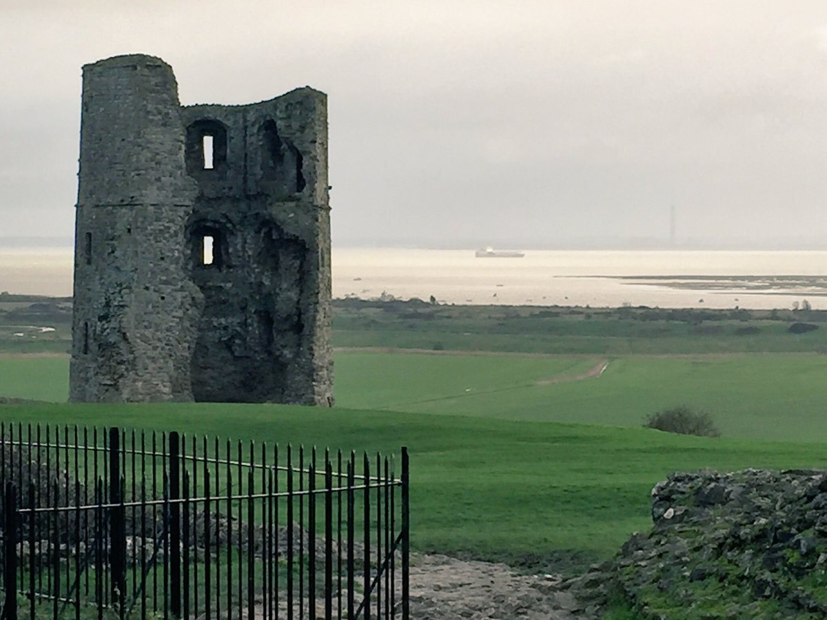 DerekClark4's tweet image. Nice place for a walk with some great views of the Thames estuary
